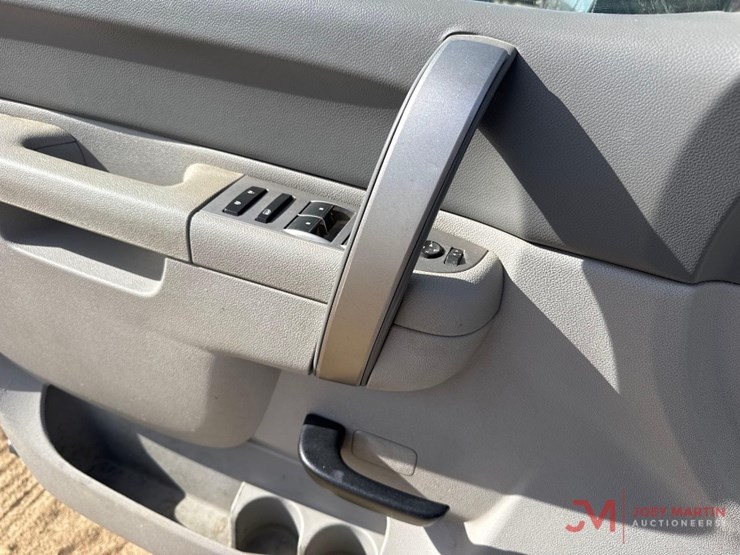 2012-gmc-sierra-2500-image-32