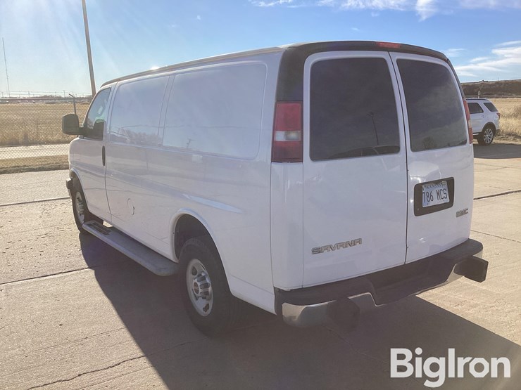 2017-gmc-2500-image-7