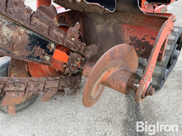 2012-ditch-witch-rt12-image-17