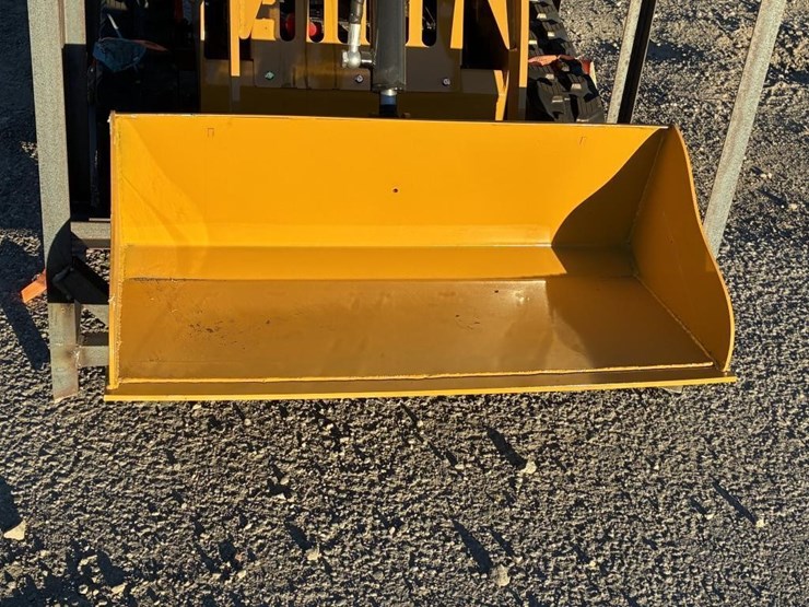 2025-aboss-gh350-skid-steertrack-loader-image-5