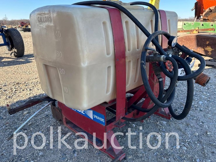 2671---skibbe-3-point-sprayer-w/-40-gal.-tank-image-1