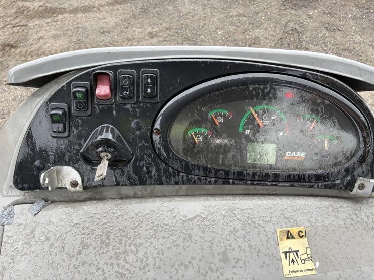 2019-case-580sn-image-23