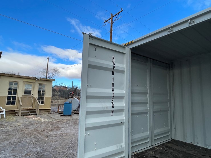 #200d-•-40'-container-image-36