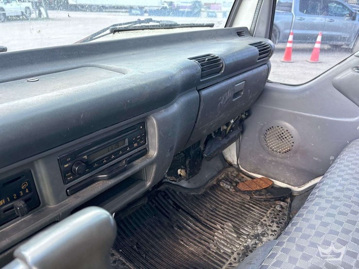 2007-chevrolet-w5500-image-19