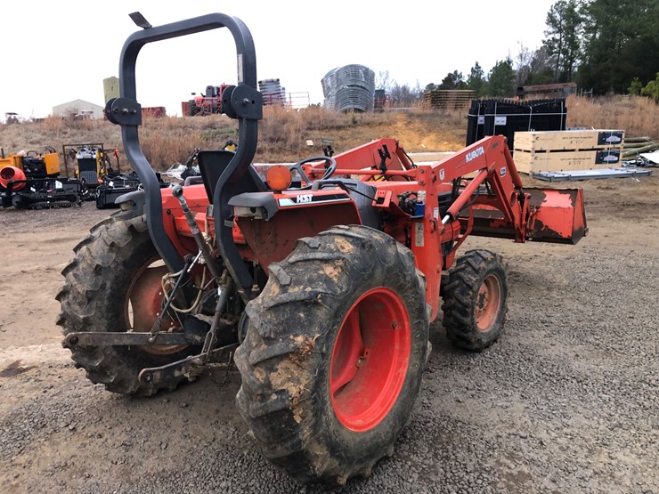 kubota-l4610-image-2