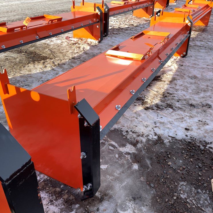 #18006 • Unused Pusher Attachment (Princeton, MN)