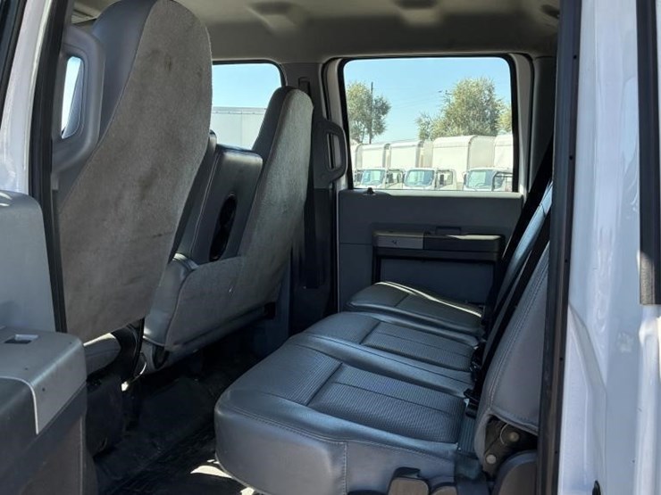 2017-ford-f650-image-17