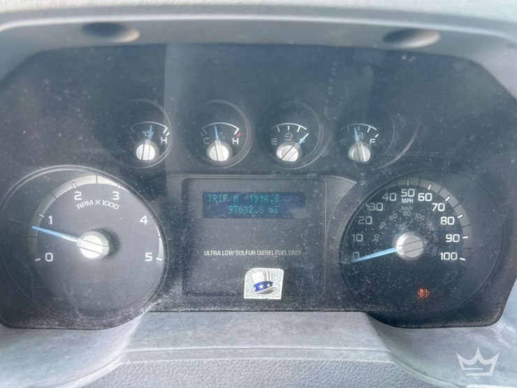 2011-ford-f750-image-17