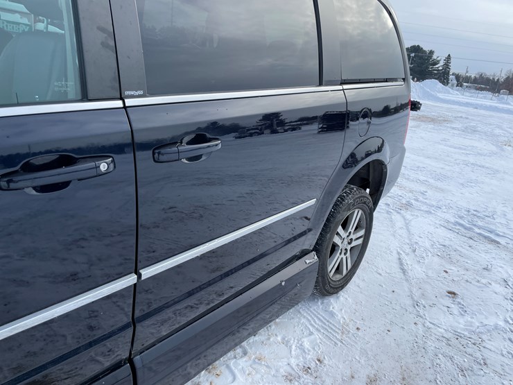 2010-dodge-grand-caravan-image-26