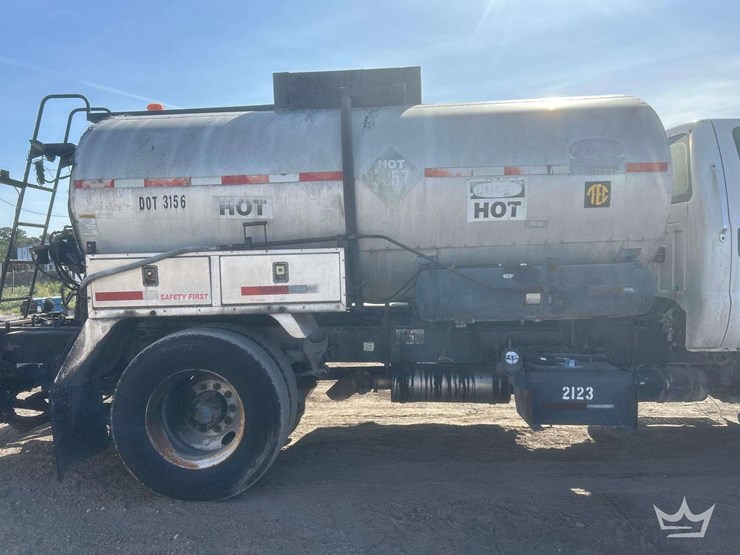 2011-ford-f750-image-31