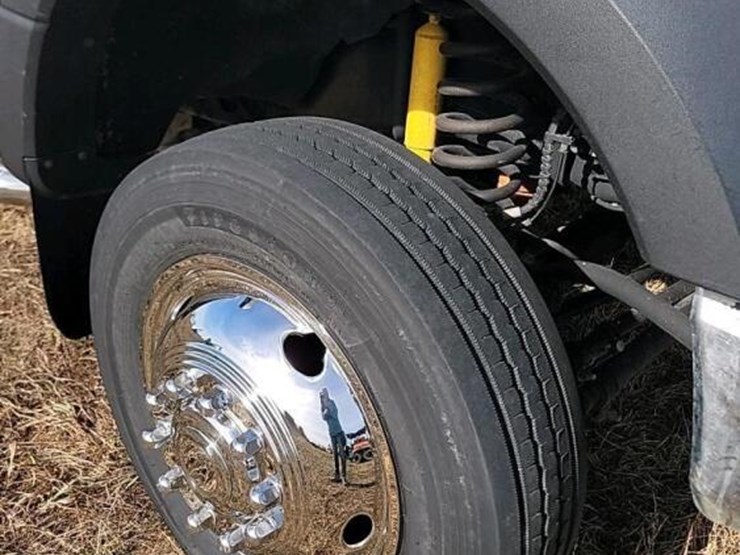 2017-ford-f550-image-6