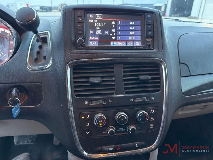 2019-dodge-grand-caravan-image-22
