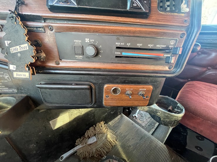 #312-•-2003-freightliner-dump-truck-(has-wi-title)-(denmark,-wi)-image-48