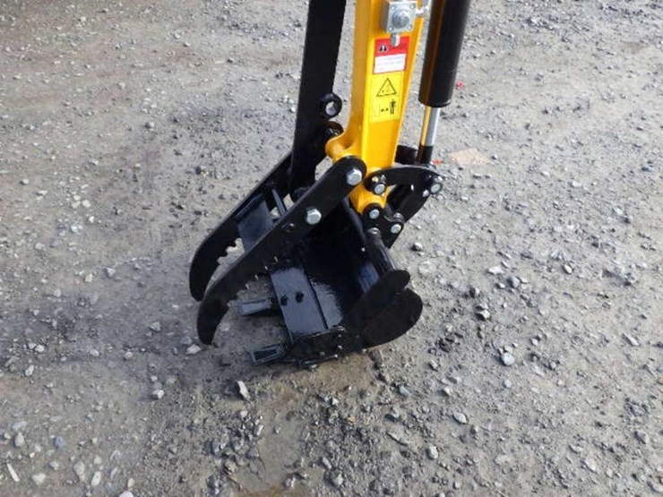 2025-vicsec-20-hydraulic-excavator-image-13