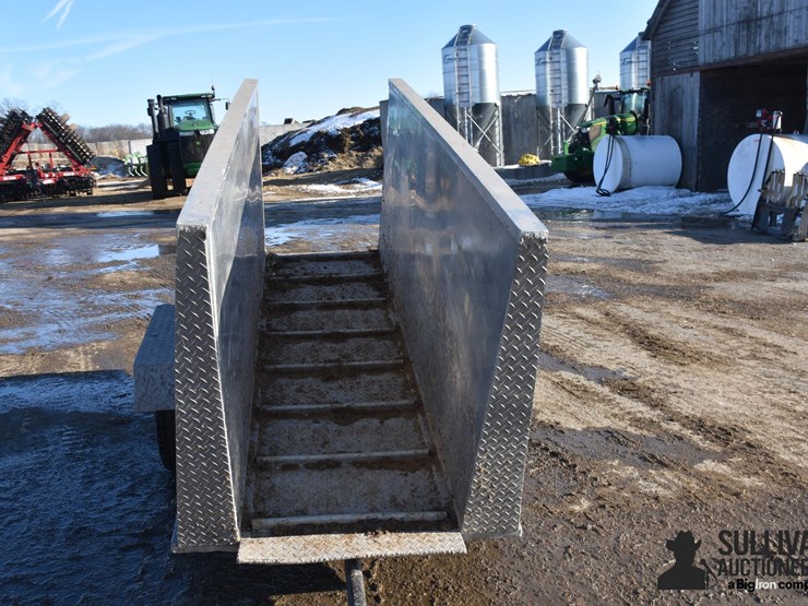 aluminum-cattle-loading-chute-image-12