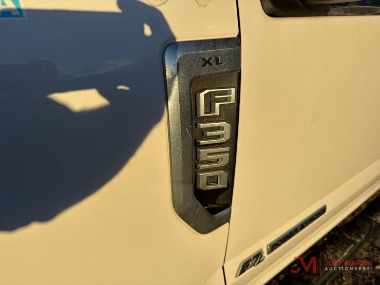 2017-ford-f350-xl-image-7