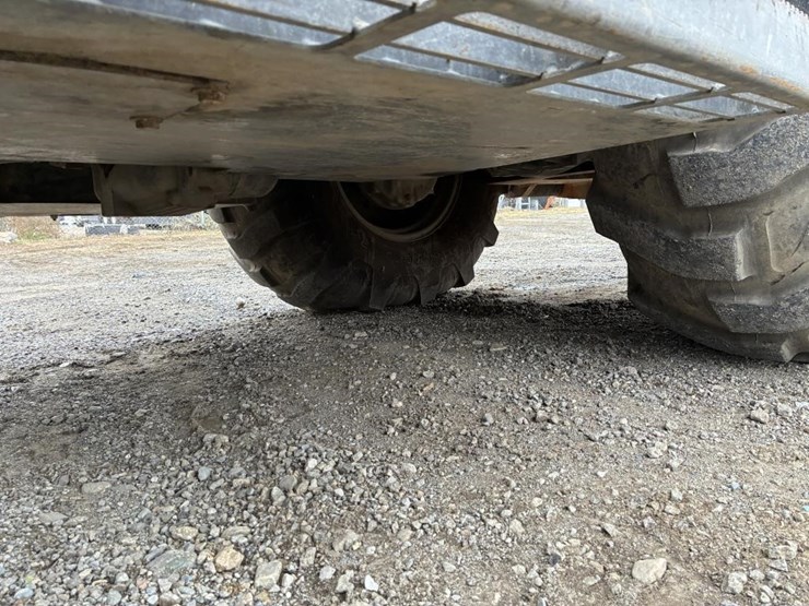 2018-case-580sn-image-18