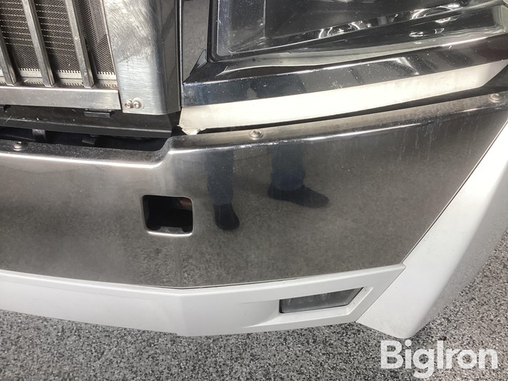 2022-western-star-5700xe-image-19