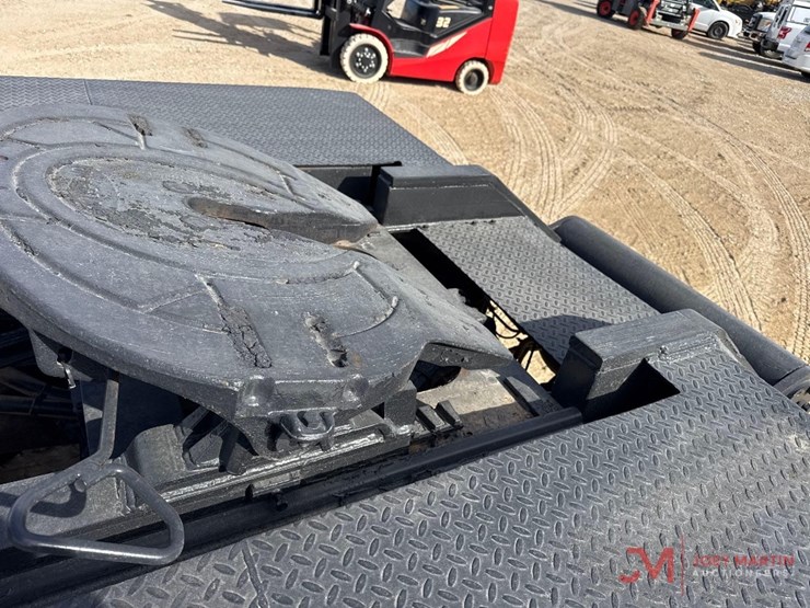 2013-kenworth-t800-image-18