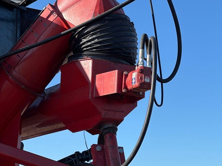 united-farm-tools-625-image-3