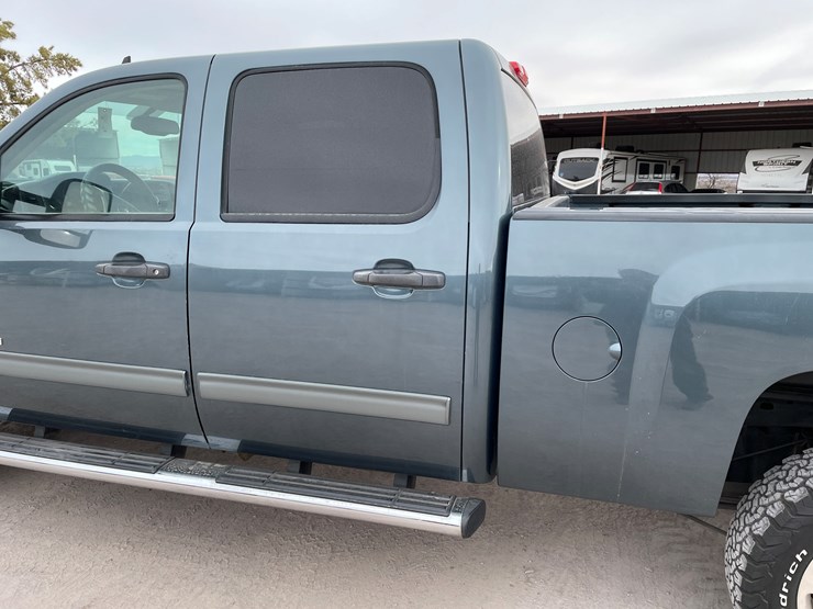 2011-chevrolet-silverado-2500hd-lt-image-42