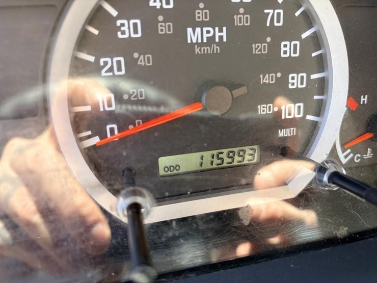 2017-isuzu-nrr-image-20