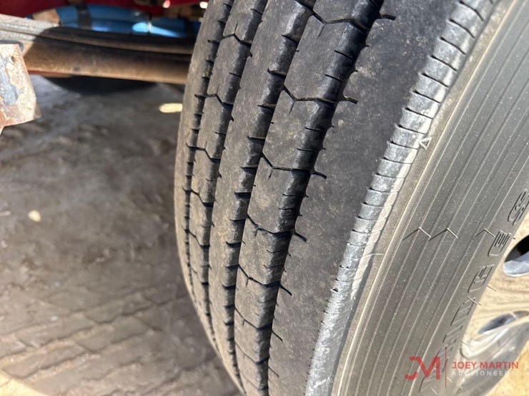 2013-kenworth-t800-image-6