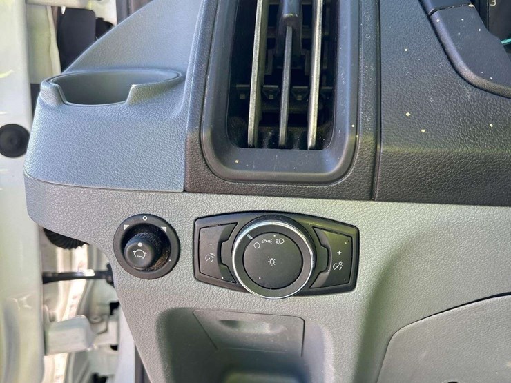 2017-ford-transit-image-17