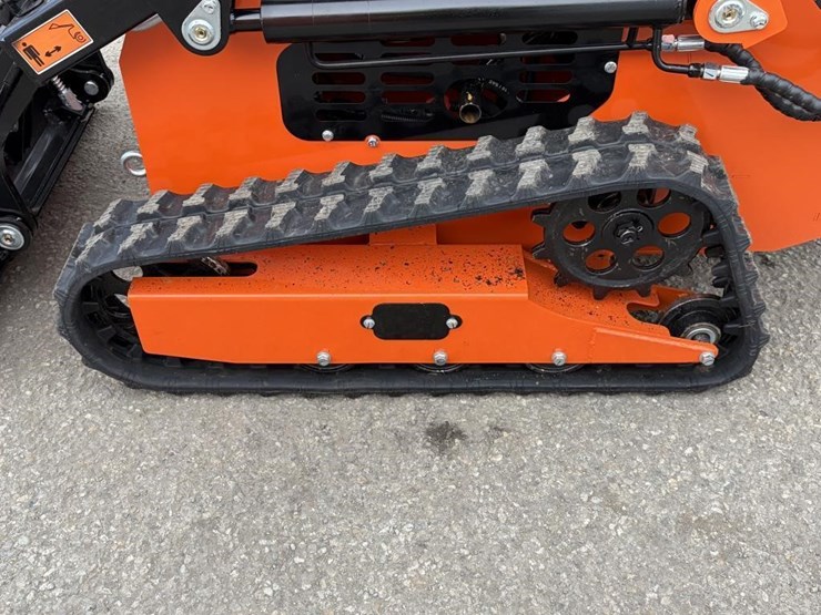 2025-sdlool-sl36c-skid-steertrack-loader-image-8