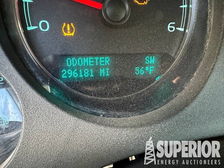 2014-chevrolet-2500-image-2