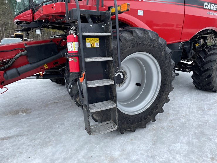 2017-case-ih-7240-image-16