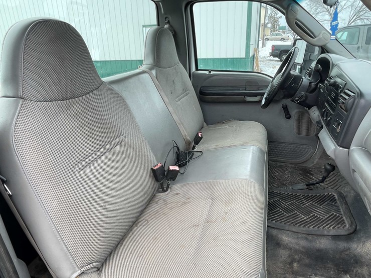 2006-ford-f550-xl-image-60