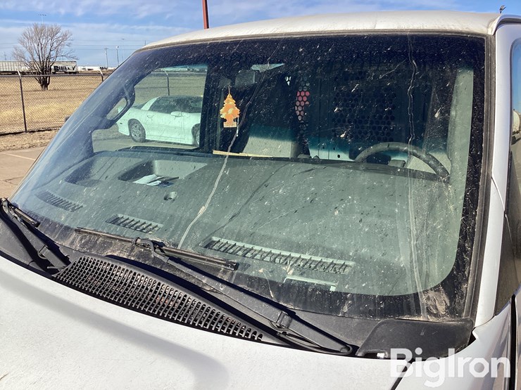 2017-gmc-2500-image-11