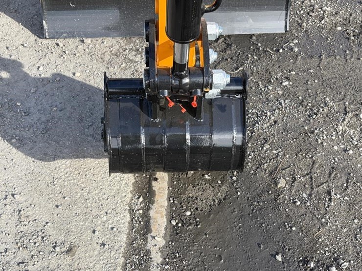 2025-vicsec-vc15-excavator-image-8