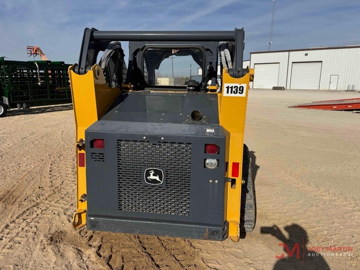 2022-deere-317g-image-10