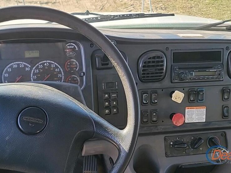 2014-freightliner-m2-digger-derrick-truck,-s/n-1fvhcydt0ehfs2852:-commander-5050,-135k-mi.-image-12