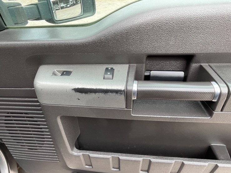 2011-ford-f250-lariat-image-70