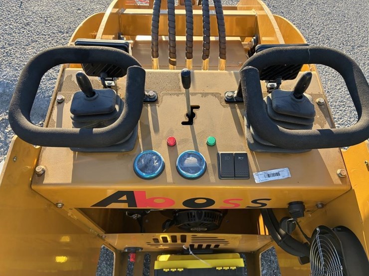 2025-aboss-gh350-skid-steertrack-loader-image-11