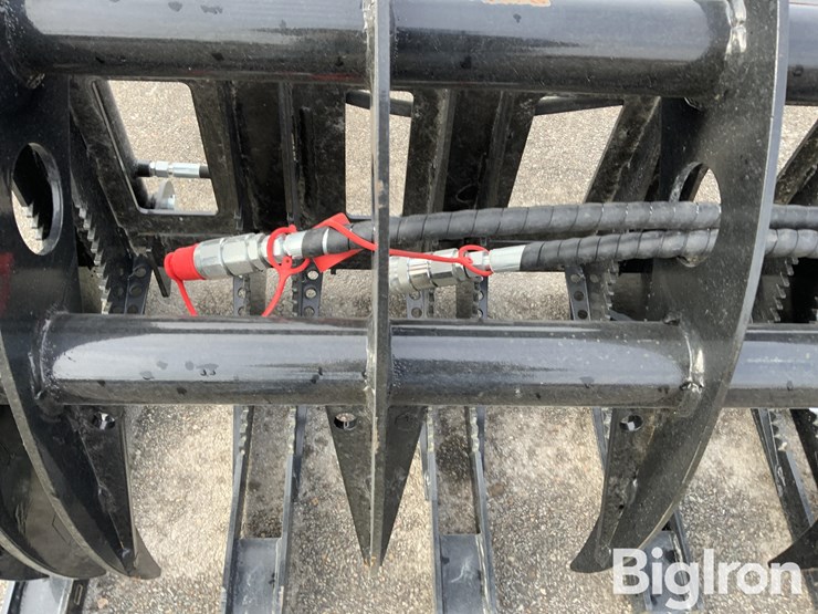 2025-giyi-clg72-72"-skid-steer-curved-log-grabber-image-17