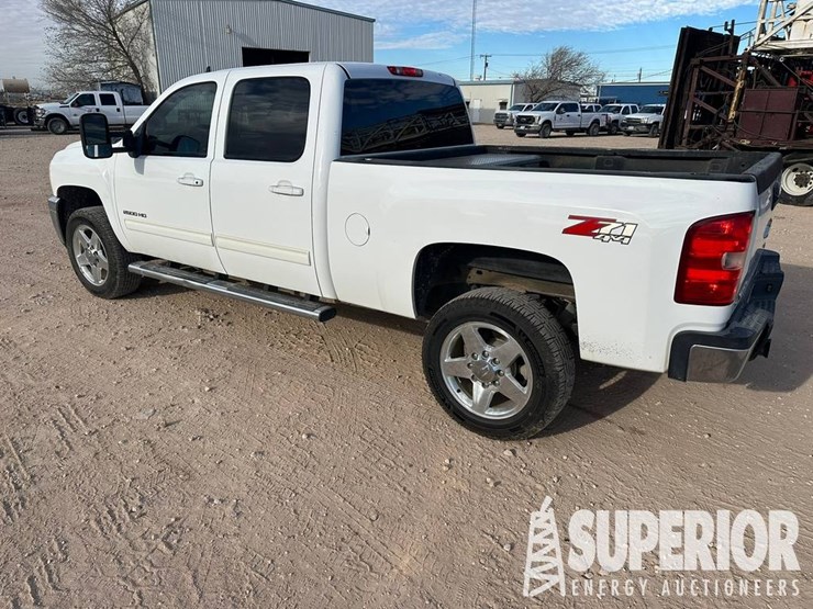 2014-chevrolet-2500-image-6