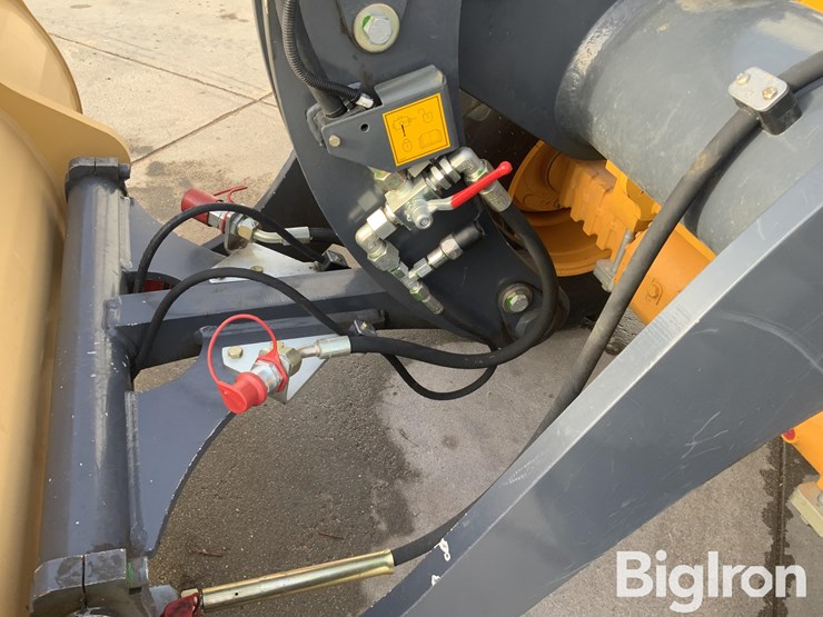 2012-deere-244j-image-11