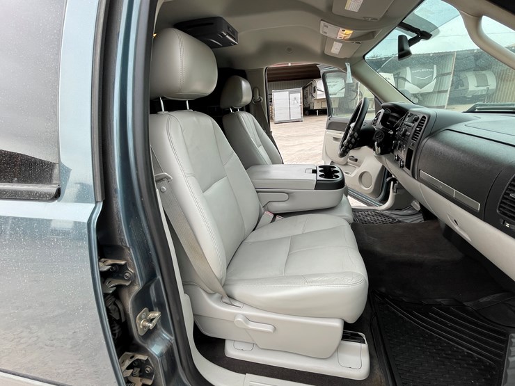 2011-chevrolet-silverado-2500hd-lt-image-88