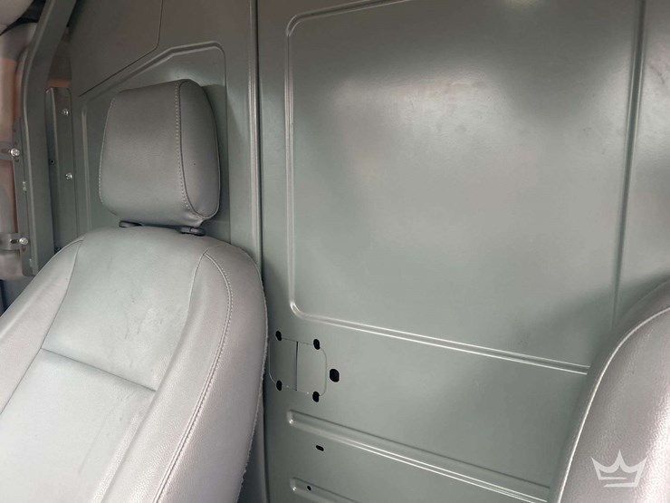 2015-ford-transit-image-14