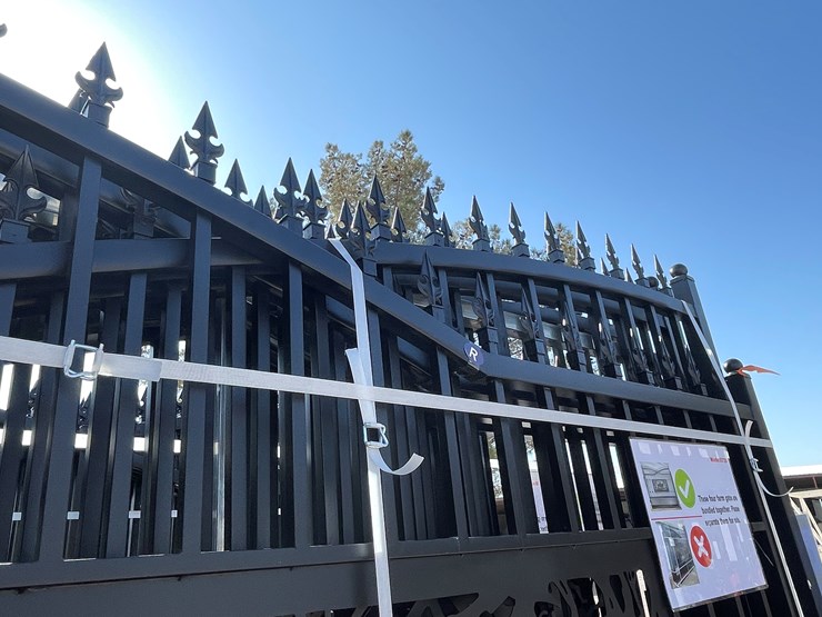 #3861-•-deer-motif-style-driveway-gates-image-5