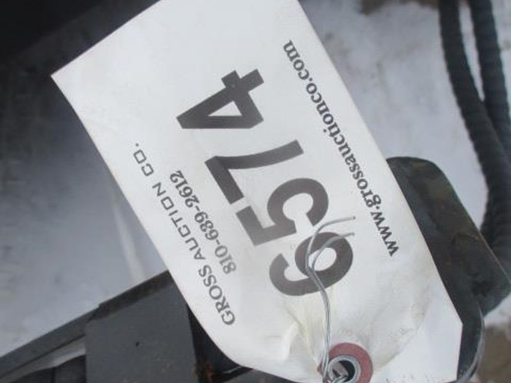 #6574-•-61"-skid-steer-sweeper-work-width-:1550mm;-speed-:30-50r/min;-work-pressure-:10mpa-22mpa-size:-1970*520*850mm-weight-:234kg-image-6