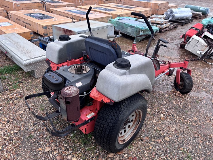 #8003-•-lawn-mower,-zero-turn-image-3