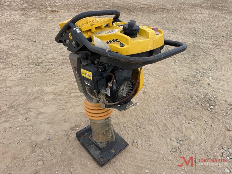 2015-bomag-bt65-image-3