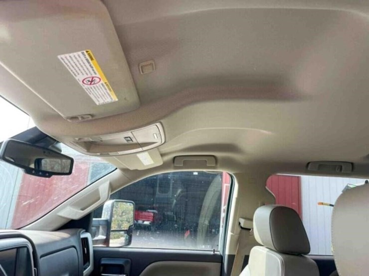 2016-gmc-2500-image-30