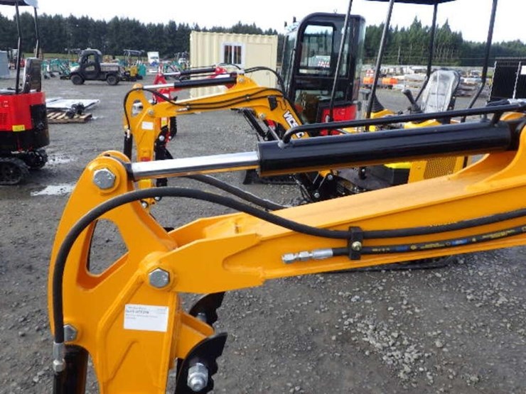 2025-vicsec-15p-hydraulic-excavator-image-7