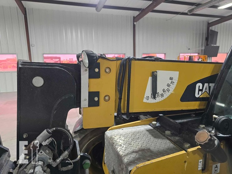 2020-caterpillar-th255c-image-14